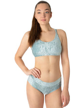 Carregar imagem no visualizador da galeria, Short Hot Pants de Pole Dance Veludo Libélula