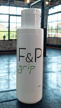 Carregar imagem no visualizador da galeria, F&P Grip Gel frontal | Grip español para Pole Dance | Envío 24-48h