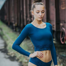 Load image into Gallery viewer, Dragonfly Pavi Lace Sports Top