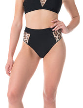 Load image into Gallery viewer, Molly Dragonfly mesh shorts 24/48 HRS