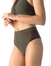 Load image into Gallery viewer, Molly Dragonfly Mesh Shorts