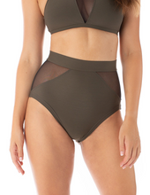 Load image into Gallery viewer, Monica Dragonfly mesh shorts