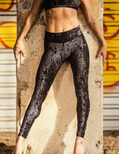 Load image into Gallery viewer, Adriana velvet Dragonfly leggings