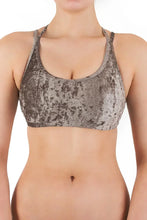 Carregar imagem no visualizador da galeria, Top Nicole Velvet Dragonfly Velvet 24-48 HRS