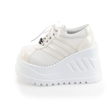 Carregar imagem no visualizador da galeria, Sapatos de plataforma Demonia STOMP-08-1 - Verniz off-white / Pele vegan