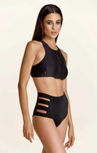 Cargar imagen en el visor de la galería, Short de Tiro Alto Black Stripes – Paradise Chick