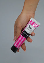 Load image into Gallery viewer, Sticky Molly Grip