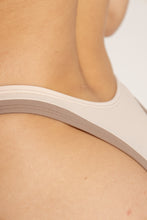 Cargar imagen en el visor de la galería, Set Pole Dance KAIA Wear Avellana · Beige Bicolor
