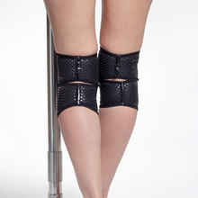 Cargar imagen en el visor de la galería, Rodilleras Queen Polewear Grippy Knee Pads
