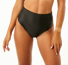 Cargar imagen en el visor de la galería, Polerina Wear Bikini Short - Negro
