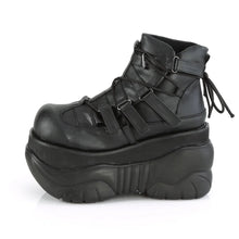 Load image into Gallery viewer, Zapatos con plataforma Demonia BOXER-13 Negro Piel vegana
