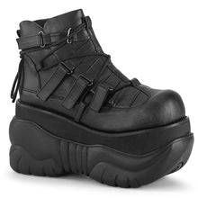 Load image into Gallery viewer, Zapatos con plataforma Demonia BOXER-13 Negro Piel vegana
