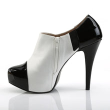 Load image into Gallery viewer, Botas Pleaser Pink Label CHLOE-11 Negro Blanco Charol
