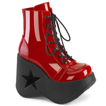Carregar imagem no visualizador da galeria, Botines Demonia DYNAMITE-106 Rojo Pat
